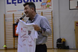 jak zwykle dla dzieciaków - akcja charytatywna przy okazji ligi Futsalu